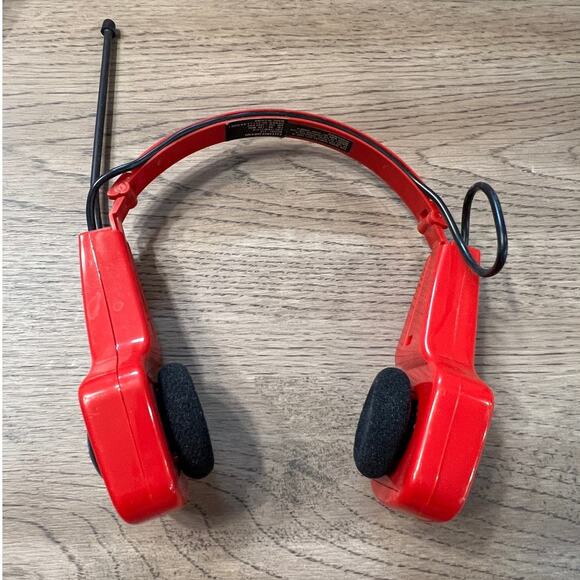 Electro Brand 222 Deluxe AM/FM Headphone Radio Red Retro 80s Works w/ Box Manual - Picture 2 of 16